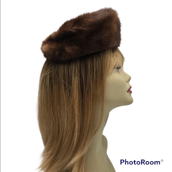 MINK HAT WITH CLAW | Precious Furs by Marché | Excellent Preowned Condition